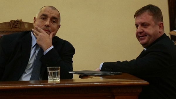 Фрогоко: Премиерът Борисов пак захапа военното министерство и самолетите му
