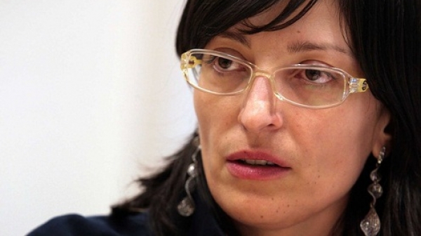 Е. Захариева: Измислица е, че Мария Габриел е зам.-председател на ЕНП