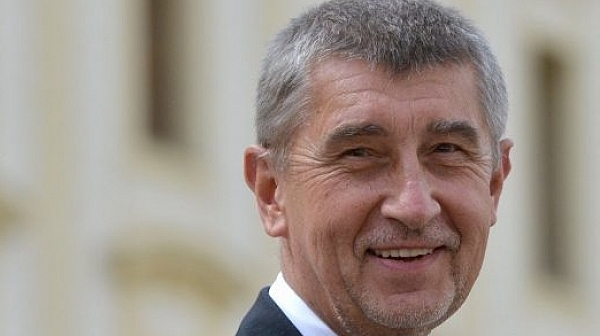 Премиерът на Чехия се отказва от имунитета си, за да бъде разпитан