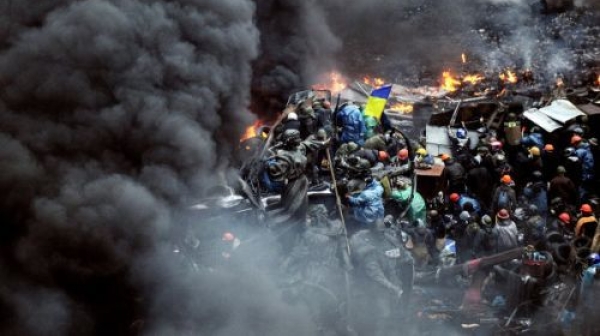 Сблъсъци между демонстранти и полиция  в Киев