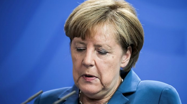 ﻿Меркел обяви, че политическият й живот свършва през 2021 г.