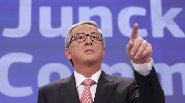 Юнкер критикува държавите, които се отказват от миграционния пакт