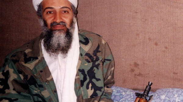 Майката на Осама бин Ладен проговори: Бе добро дете, в университета промиха мозъка му