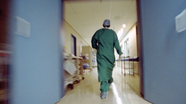 Нинова: До година общинските болници ще са без лекари