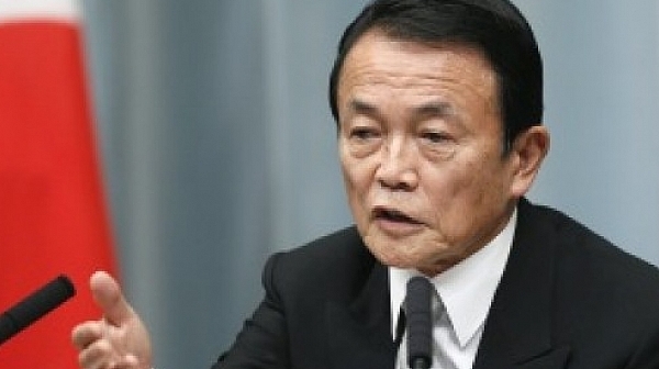 Финансовият министър на Япония връща заплатите си от 1 година в хазната