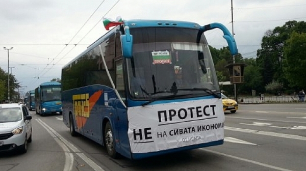 Българските превозвачи на протест в Брюксел заради плана „Макрон”
