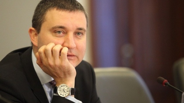 Горанов: Има възможност за вдигане на минималната работна заплата