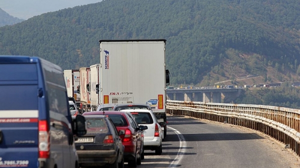 Експерти пред Фрог: Ако „Автомагистрали“ правят  АМ „Хемус“ сами, може и да стане след 50 г.