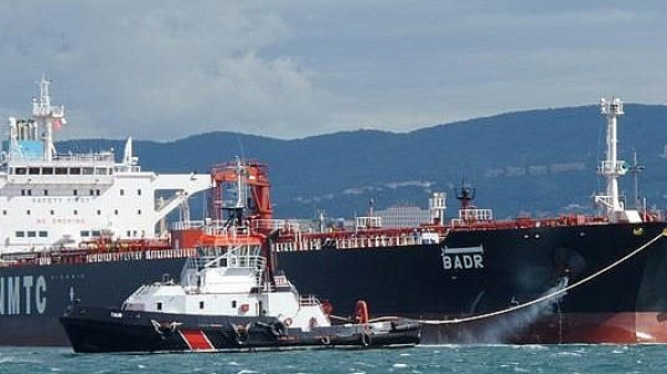 Задържаха фалшификатора на ипотеката на либийския танкер БАДР в Гърция