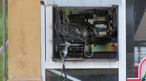 Взривиха банкомат в Казанлък, задигнати са около 50 000 лв.