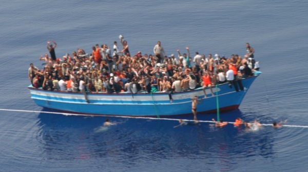 64 мигранти се издавиха в Средиземно море