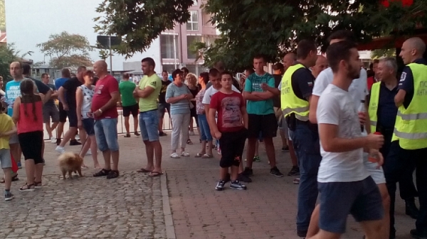 Прекратяват протестите срещу циганското насилие в Асеновград