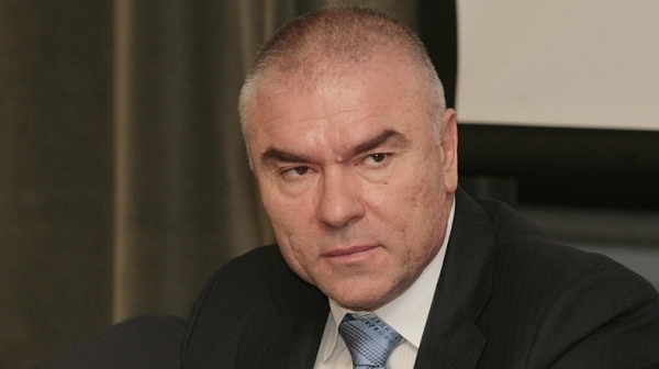 Марешки: Каракачанов е патерица на БСП и ДПС