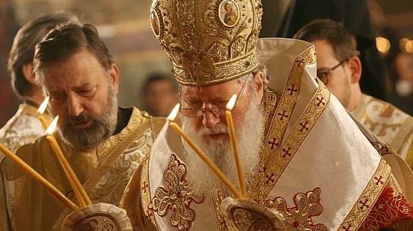 Патриархът дари апаратура за детското отделение в ”Пирогов”