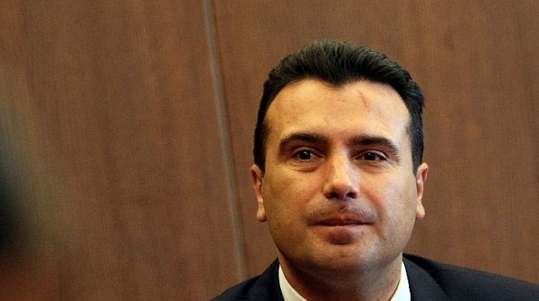 Сърбия връща дипломатите си в Македония