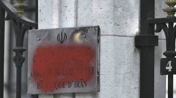 Кюрди атакуваха посолството на Иран в Париж