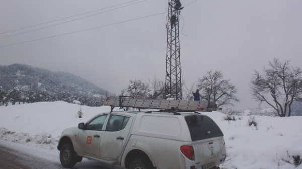 Допълнителни екипи на ЧЕЗ Разпределение работят при усложнена метеорологична обстановка в Югозападна България
