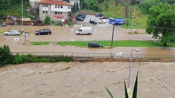 Извънредно заседание на кризисния щаб в Смолян заради дъждовете