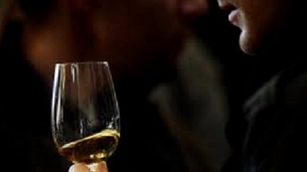 Харчим по-малко за алкохол сред страните от ЕС
