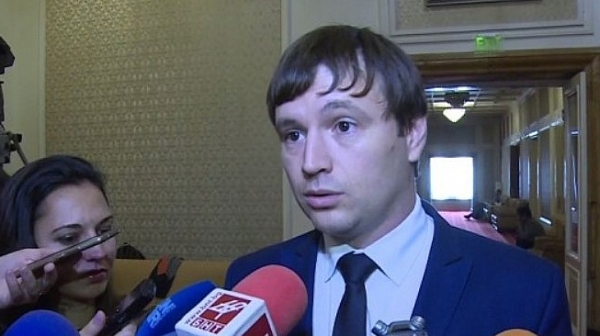 БСП застана зад депутата Георги Стоилов, нямал нищо общо с брат си