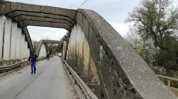 Експерти: Aвариралият мост край Червен бряг не може да се използва за автомобили