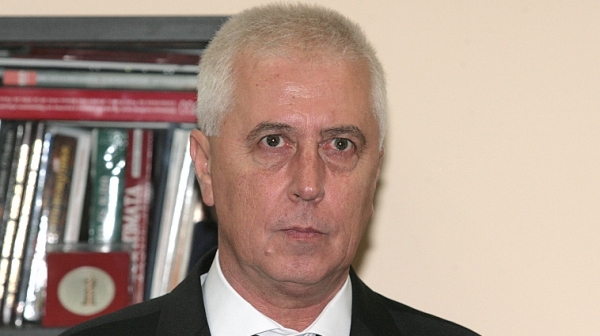 Проф. Петров иска оставката на шефа на Националния център по обществено здраве