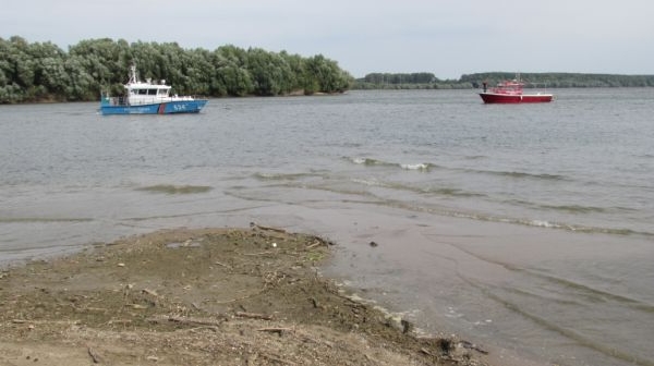 Над 50 души преплуваха Дунав при Силистра