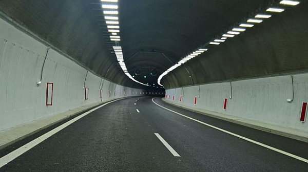 Ограничават движението в тунел „Ечемишка“ на магистрала „Хемус“