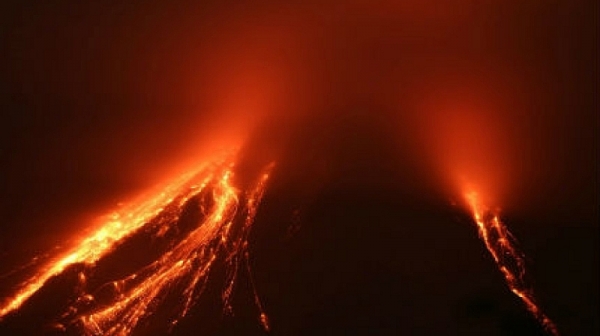 10 000 души са евакуирани заради вулкан на о. Бали