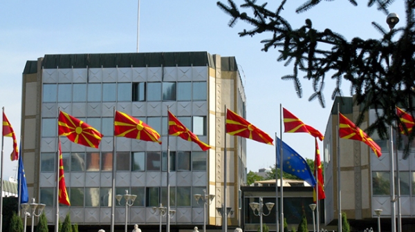 Борисов и делегация отиват в Македония