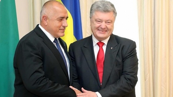 Борисов при Порошенко - обеща му пари за образование на българите