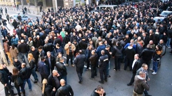Полицейски протести заливат страната