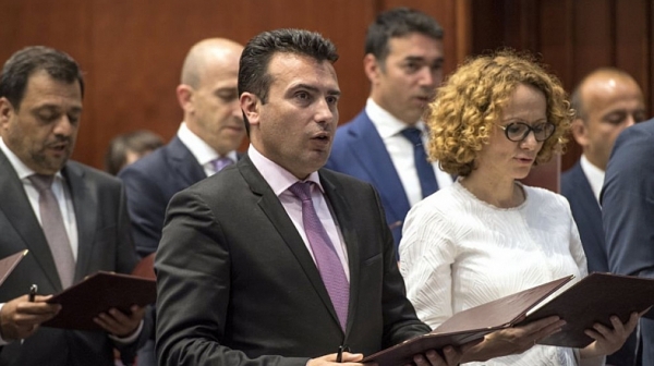 Албанският алианс напуска коалицията със Зоран Заев