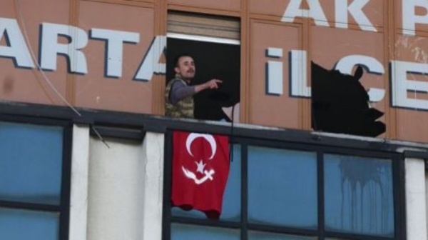 В Турция  арестуваха още 300 военни заради връзки с Гюлен