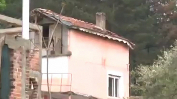 Събарят 54 незаконни къщи в ромския квартал на Стара Загора