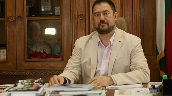 Повдигнаха обвинение на Петър Харалампиев като лидер на ОПГ