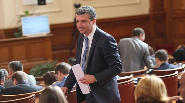 Драгомир Стойнев: Земеделското министерство угажда на големите търговски вериги.