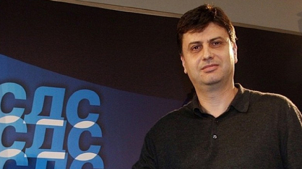 Пламен Юруков за Фрог: „Да, България” и ДСБ се държат като джендъри