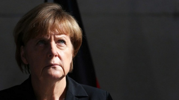 Коалицията на Меркел води на изборите за ЕП