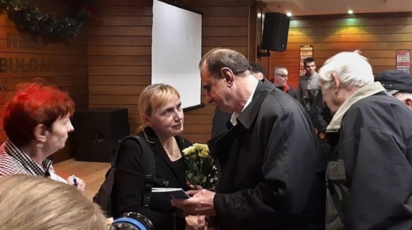 Елена Йончева: Защо Борисов мълчи за ”Граница” и престъпленията?!