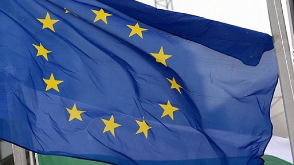 ЕС слага 25% мито на вноса на уиски, дънки, фастъчено масло