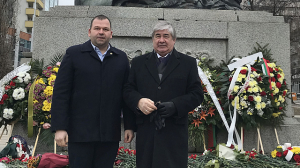 Социалистите от ”Лозенец” отбелязаха Деня на Защитника на отечеството с посланика на Русия