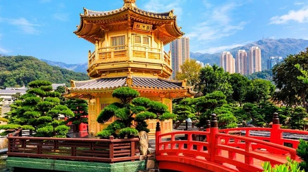 Хотел на бъдещето отвори врати в Китай