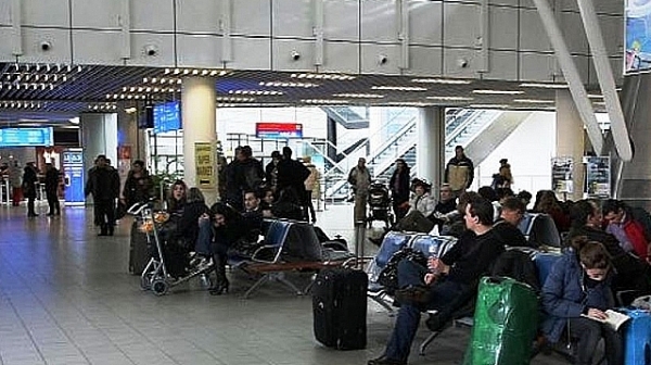 С месец удължиха срока за оферти за летище София