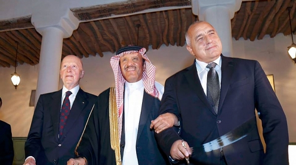 По примера на Тръмп Борисов участва в танца със саби в Саудитска Арабия