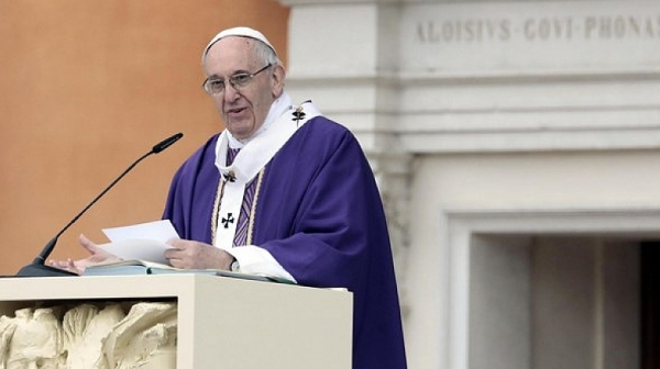 Папа Франциск: Само хетеросексуални могат да създават семейства