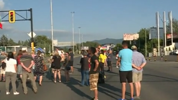 Жители на ”Горубляне” протестират заради проект на общината