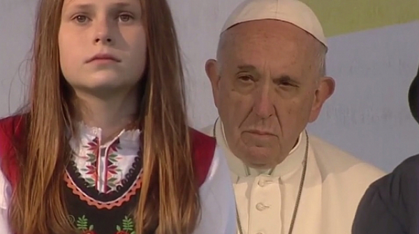 Папа Франциск призова за мир срещу всички форми на егоизъм и безразличие