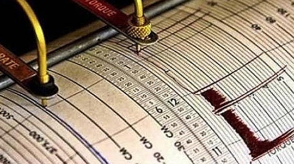 39 души са ранени при земетресение със сила 5,1 в Турция