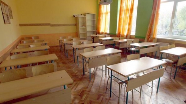 Грип и студ затвориха 344 училища и детски градини